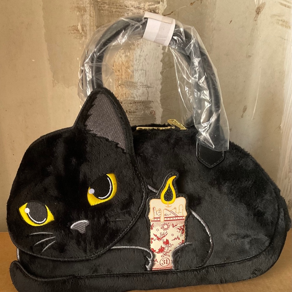 Disney Hocus pocus Binx loungefly crossbody